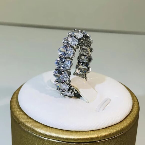🆕 Incredible 9.00 Ctw Oval Cut Diamond Anniversary / Fashion Band 18K 🆕 - Picture 8 of 8